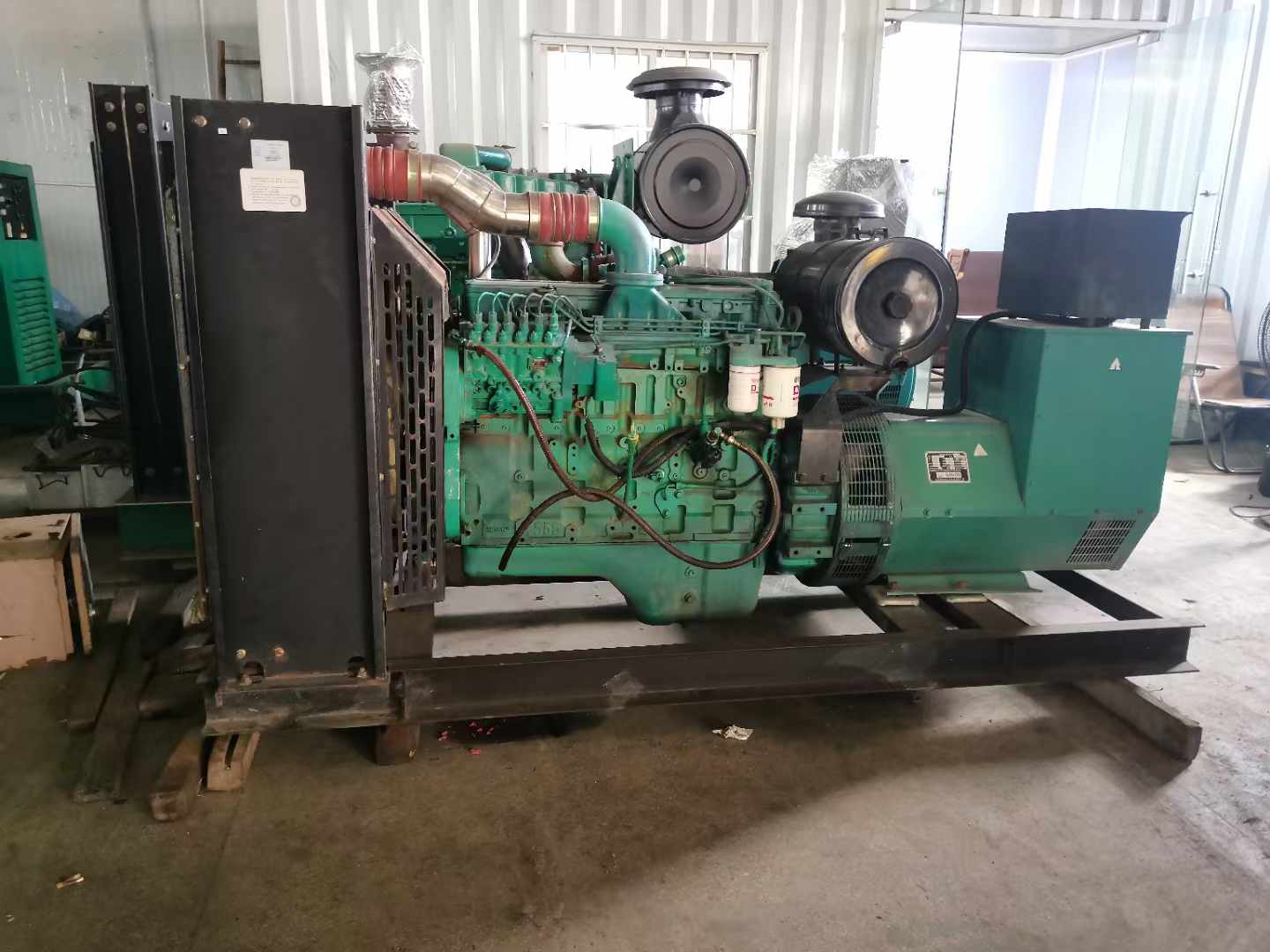 石河镇发电机租赁如何确定电缆的承载电流是否在安全范围内？