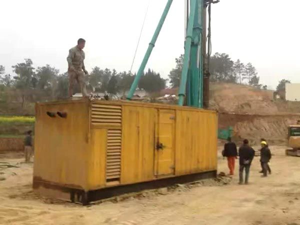 石河镇如何判断水冷式机油散热器密封件是否需要更换？